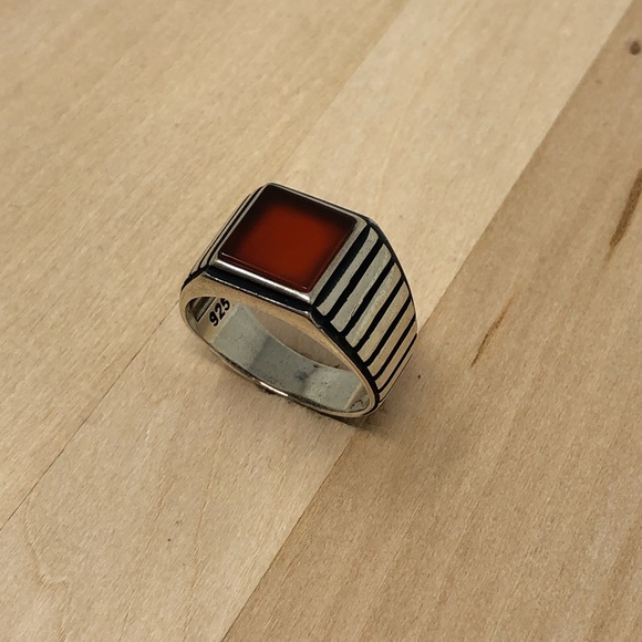 925 Silver Red Agate Mens Ring - Picture 2 of 4